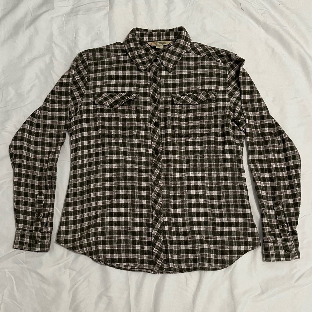 Gander Mountain Women’s Flannel Size Medium Purple, green, and white